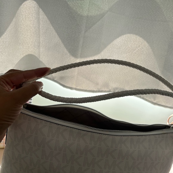 Michael Kors hobo bag - Picture 5 of 14